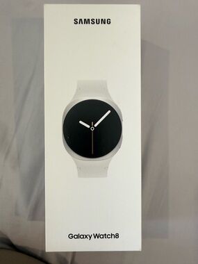 Samsung Galaxy Watch8 Smartwatch - Silver White
